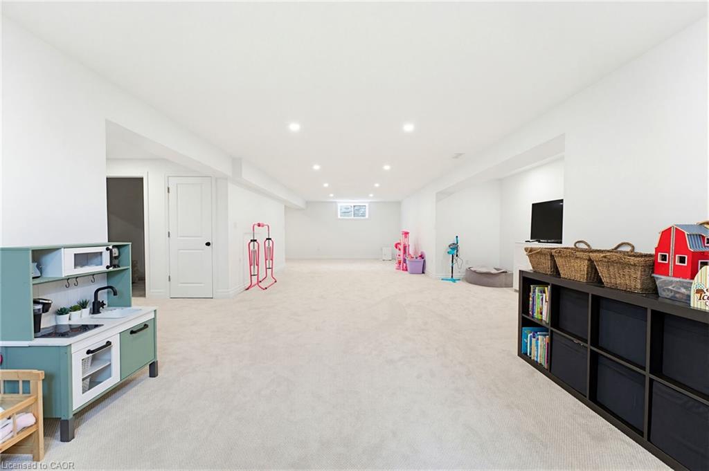 24 Gilmer Crescent Property Photo 26