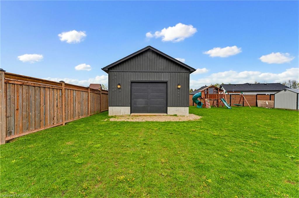 24 Gilmer Crescent Property Photo 34