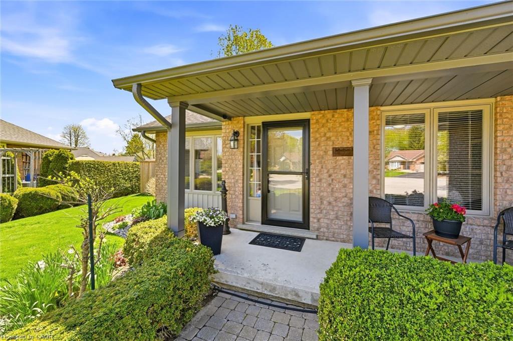 15 Bayshore Court Property Photo 4