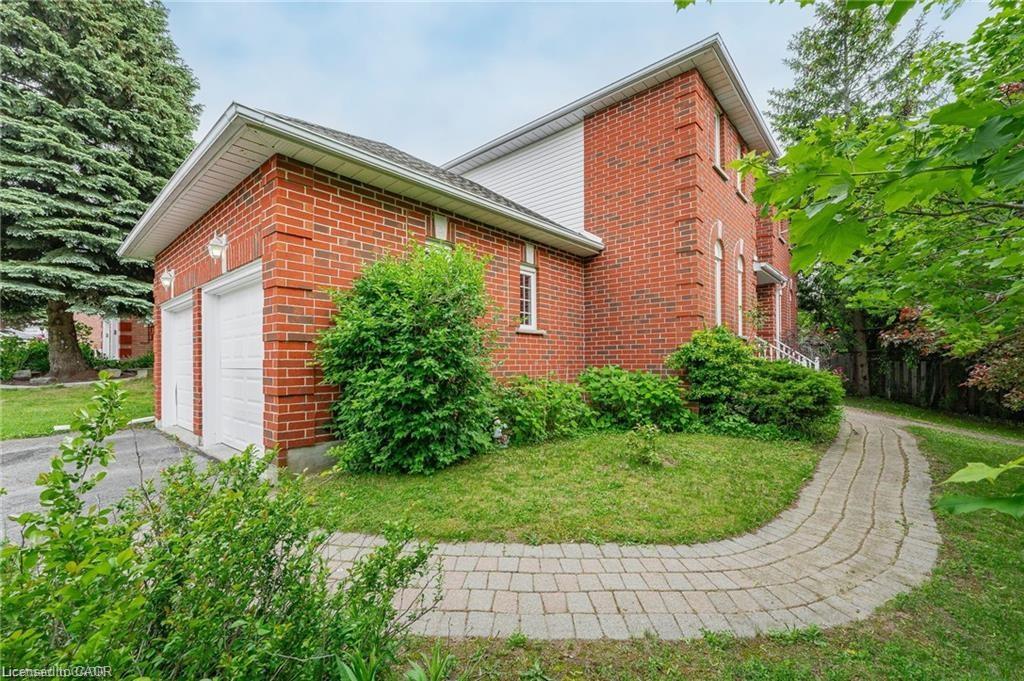 444 Burnett Avenue Property Photo 4