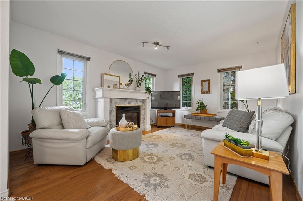444 Burnett Avenue Property Photo 15