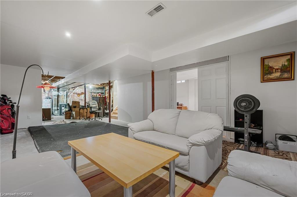 444 Burnett Avenue Property Photo 35