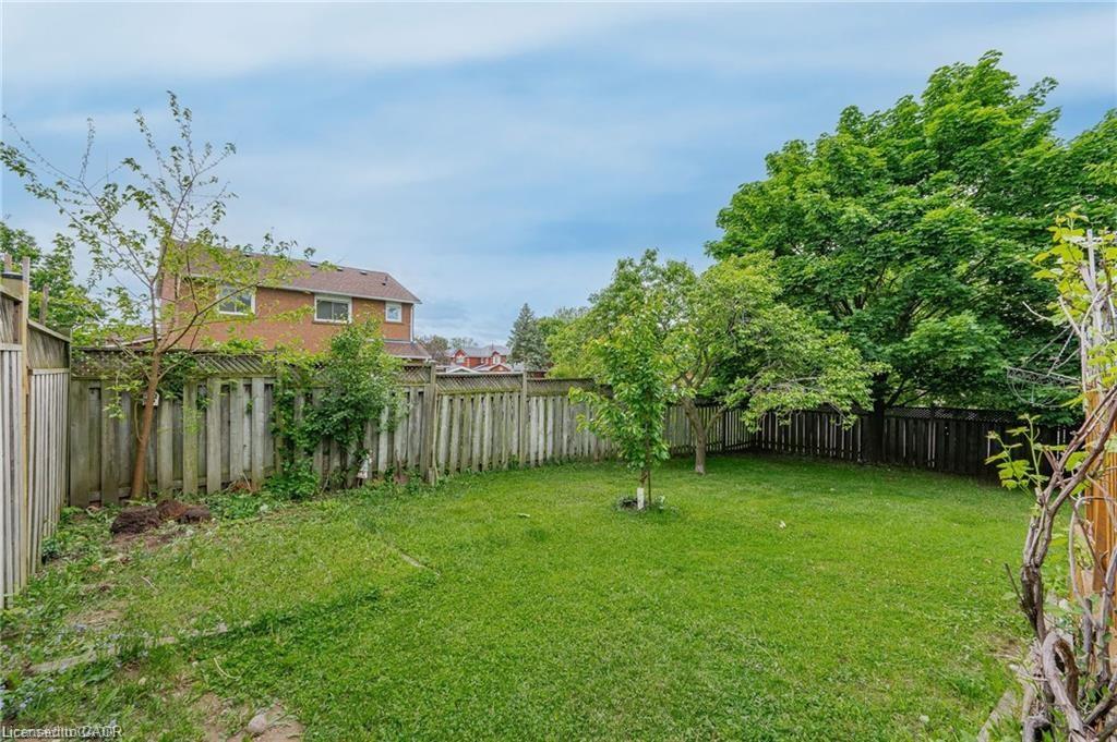 444 Burnett Avenue Property Photo 40