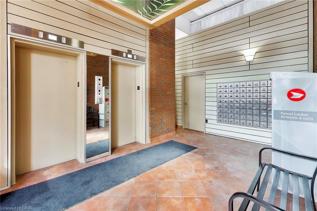 603-222 Jackson Street W Property Photo 6