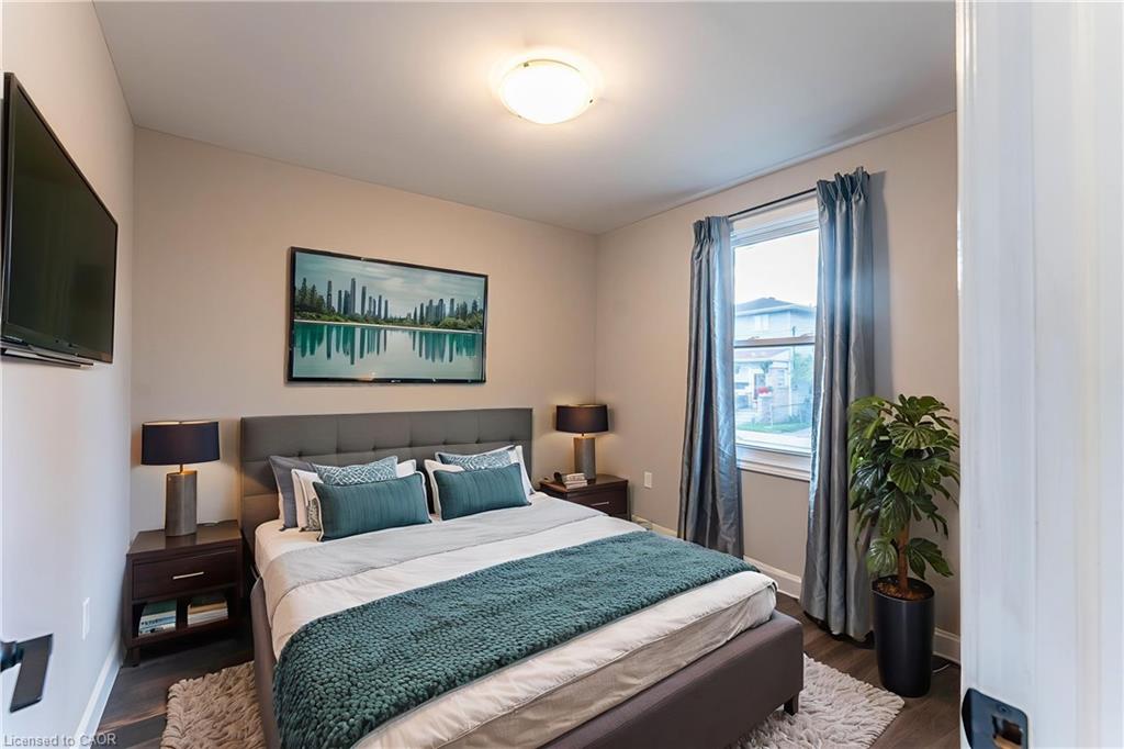 222 Kensington Avenue N Property Photo 19