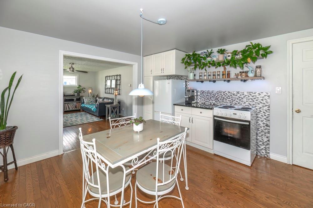 111 Elizabeth Street W Property Photo 6