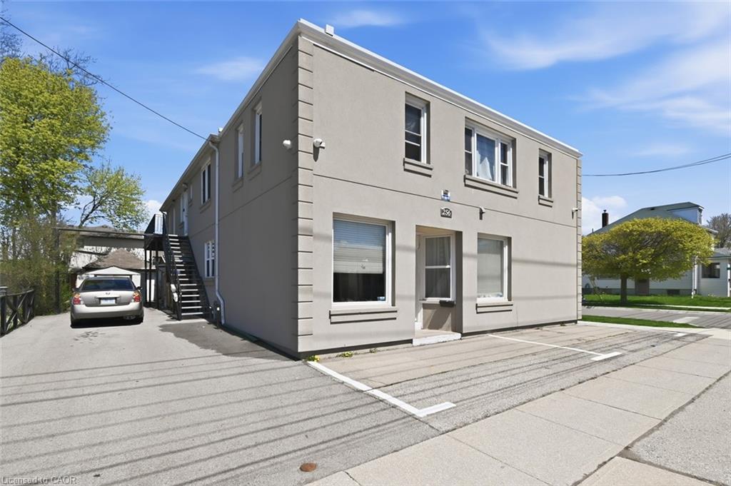 256 Lincoln Street Property Photo 1