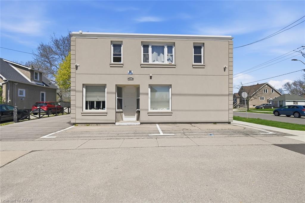 256 Lincoln Street Property Photo 2