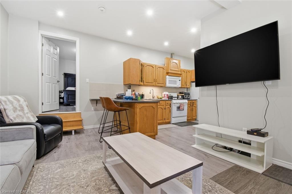 256 Lincoln Street Property Photo 7