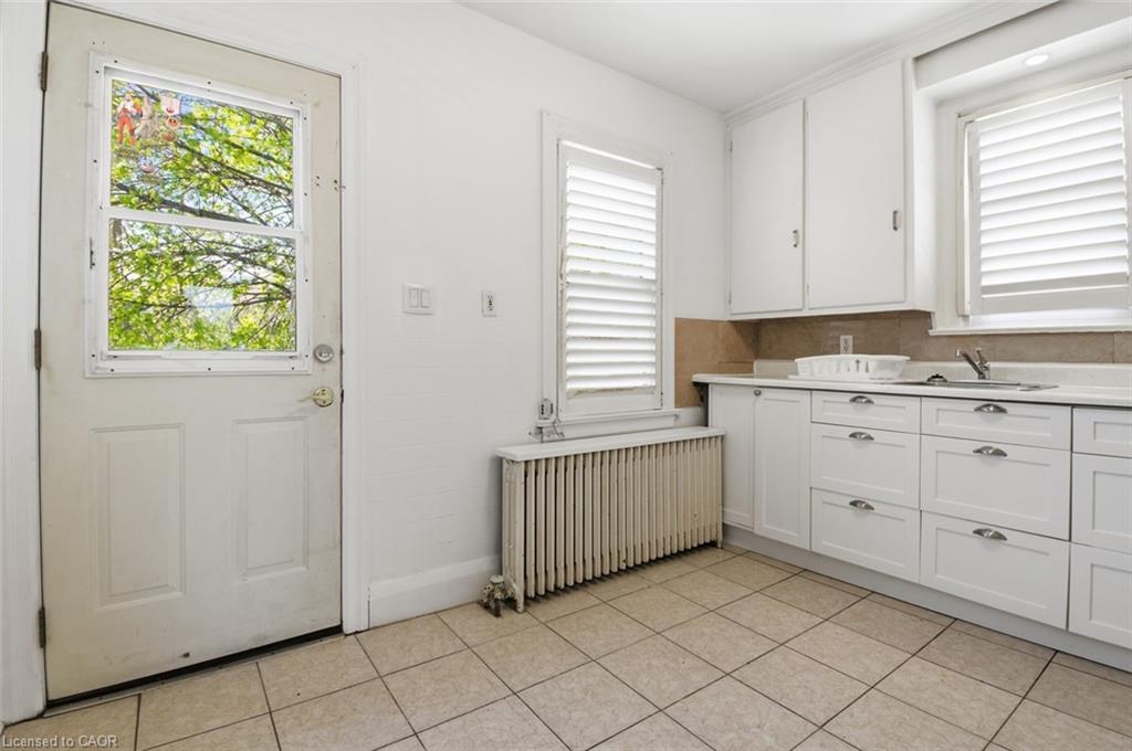 256 Lincoln Street Property Photo 23