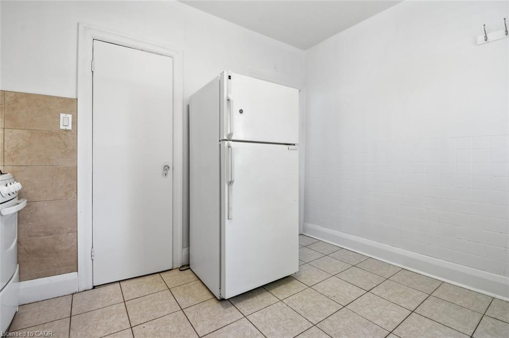 256 Lincoln Street Property Photo 25