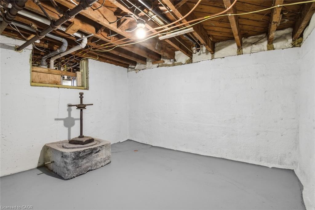 256 Lincoln Street Property Photo 43