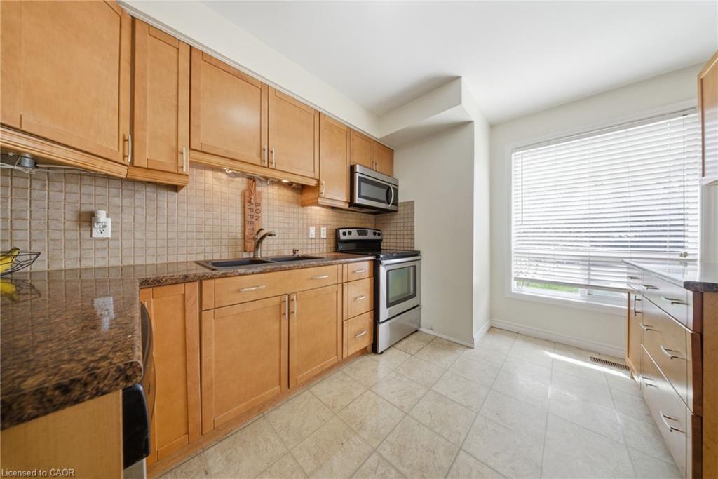 41-32 Mowat Boulevard Property Photo 5