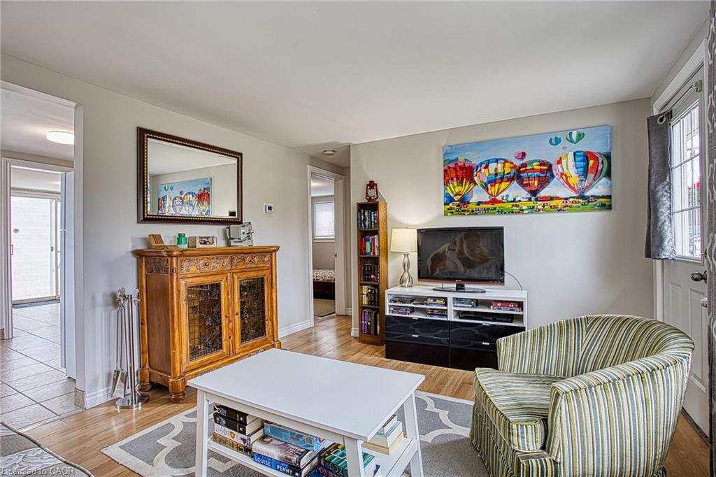 727 Barton Street Property Photo 7