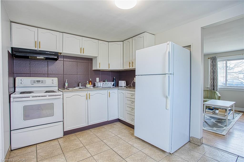 727 Barton Street Property Photo 11