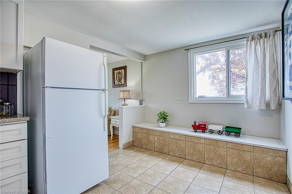 727 Barton Street Property Photo 12