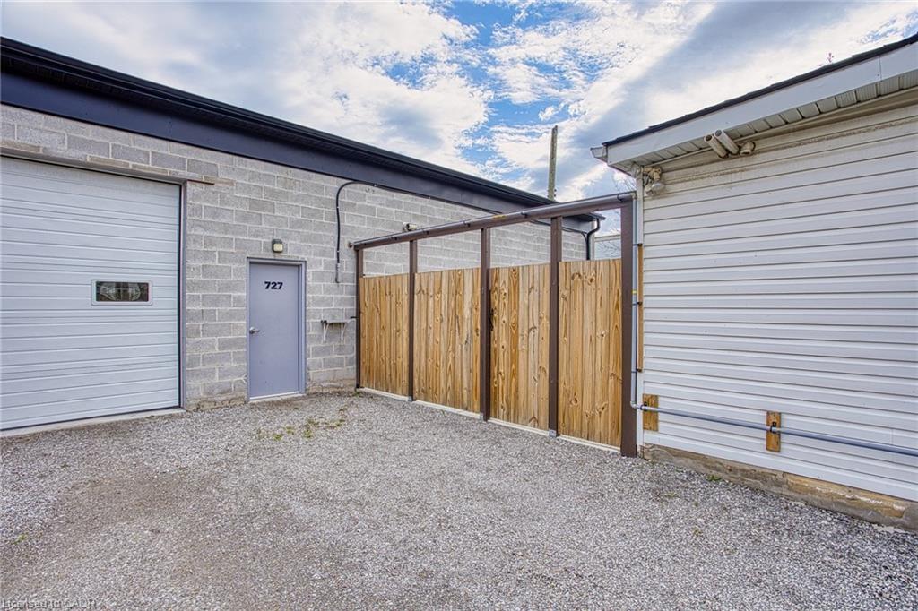727 Barton Street Property Photo 19