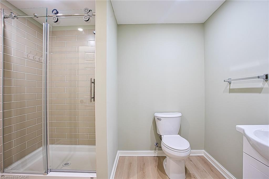 727 Barton Street Property Photo 29
