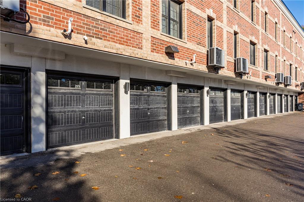 213-760 Lakeshore Road E Property Photo 20