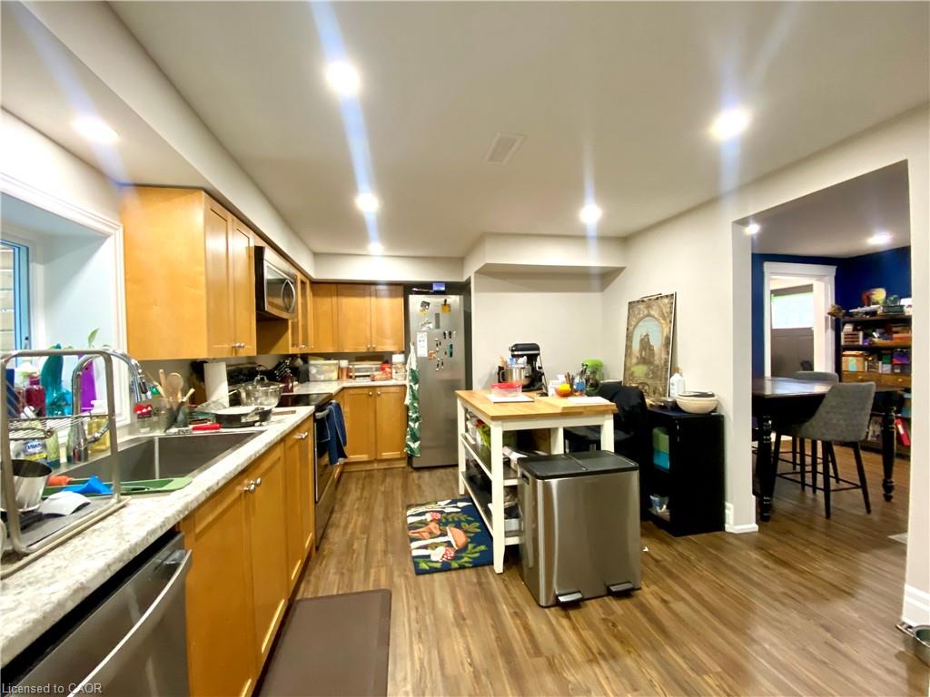 358 Dundas Street E Property Photo 12