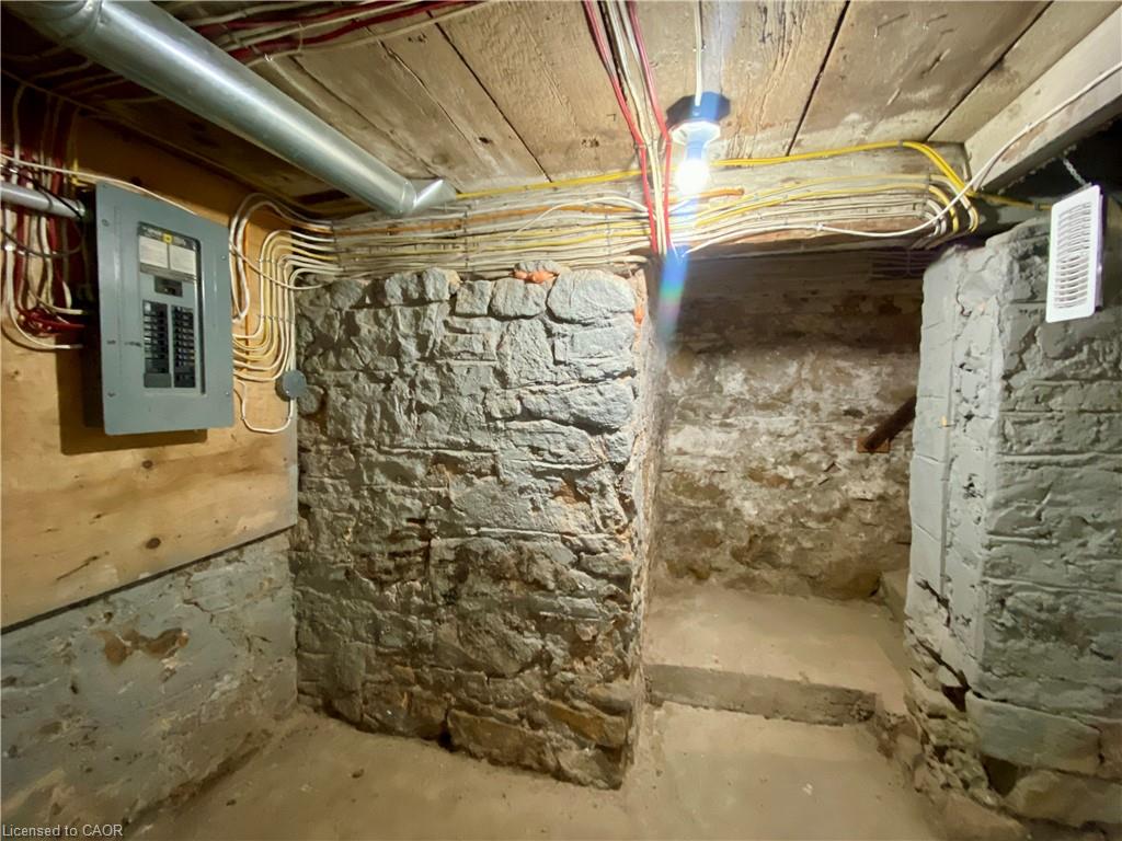 358 Dundas Street E Property Photo 14