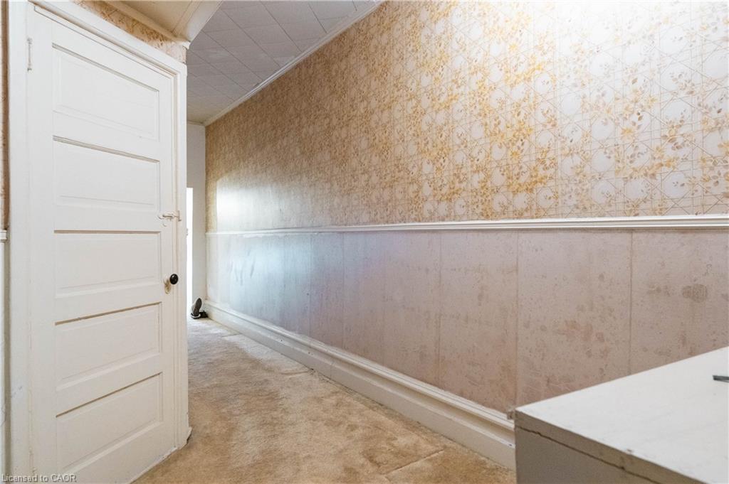 1311 King Street W Property Photo 7
