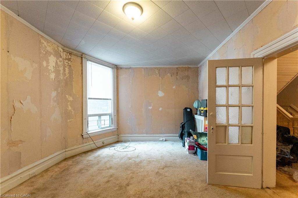1311 King Street W Property Photo 11