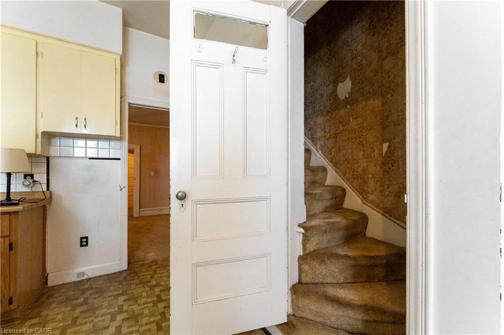 1311 King Street W Property Photo 23
