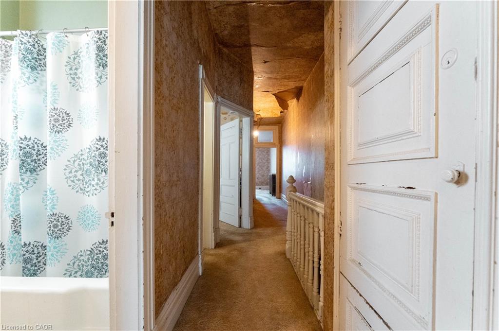 1311 King Street W Property Photo 34