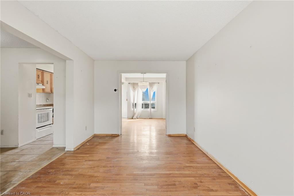 2275 Chapman Court Property Photo 4