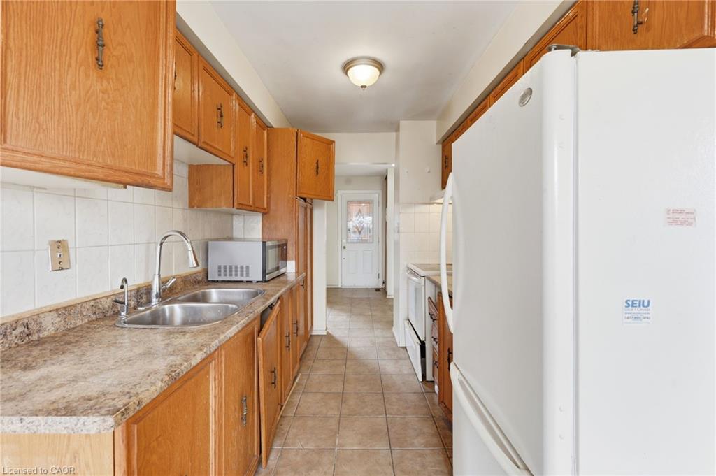 2275 Chapman Court Property Photo 9