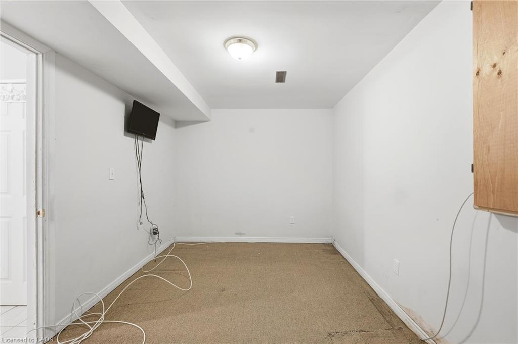 2275 Chapman Court Property Photo 32