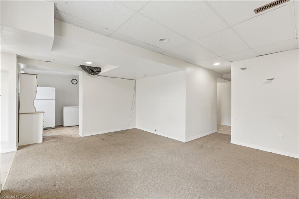 2275 Chapman Court Property Photo 34