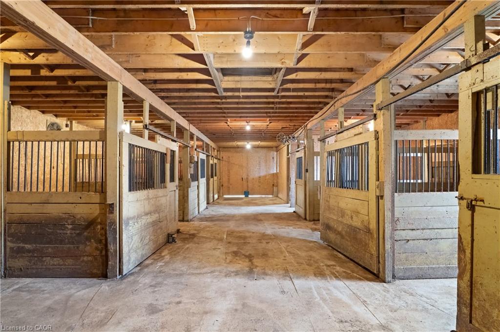 4646 Sideroad 20 N Property Photo 39