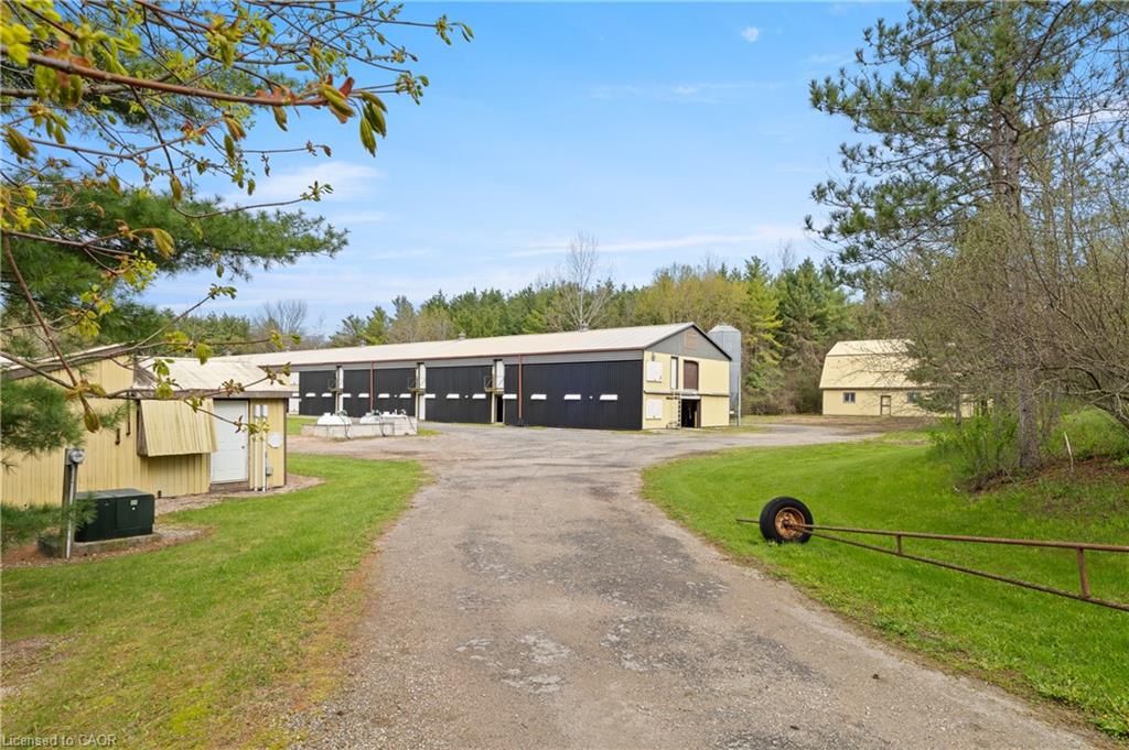 4646 Sideroad 20 N Property Photo 44