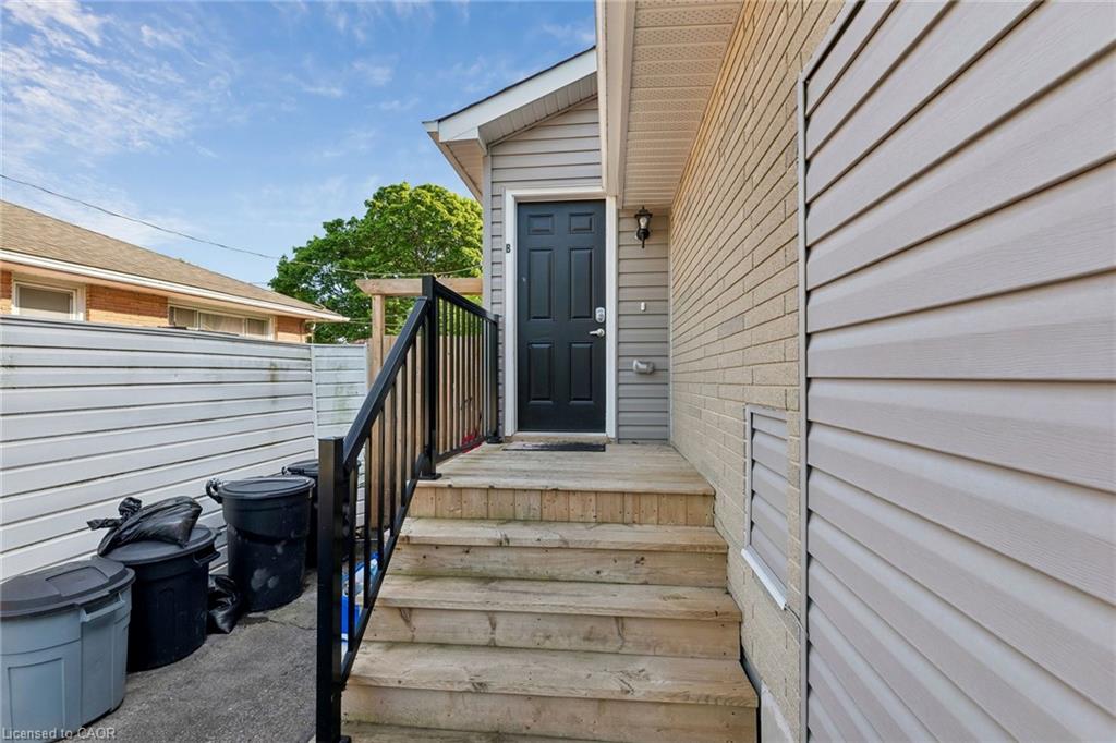 158 Laurentian Drive N Property Photo 3