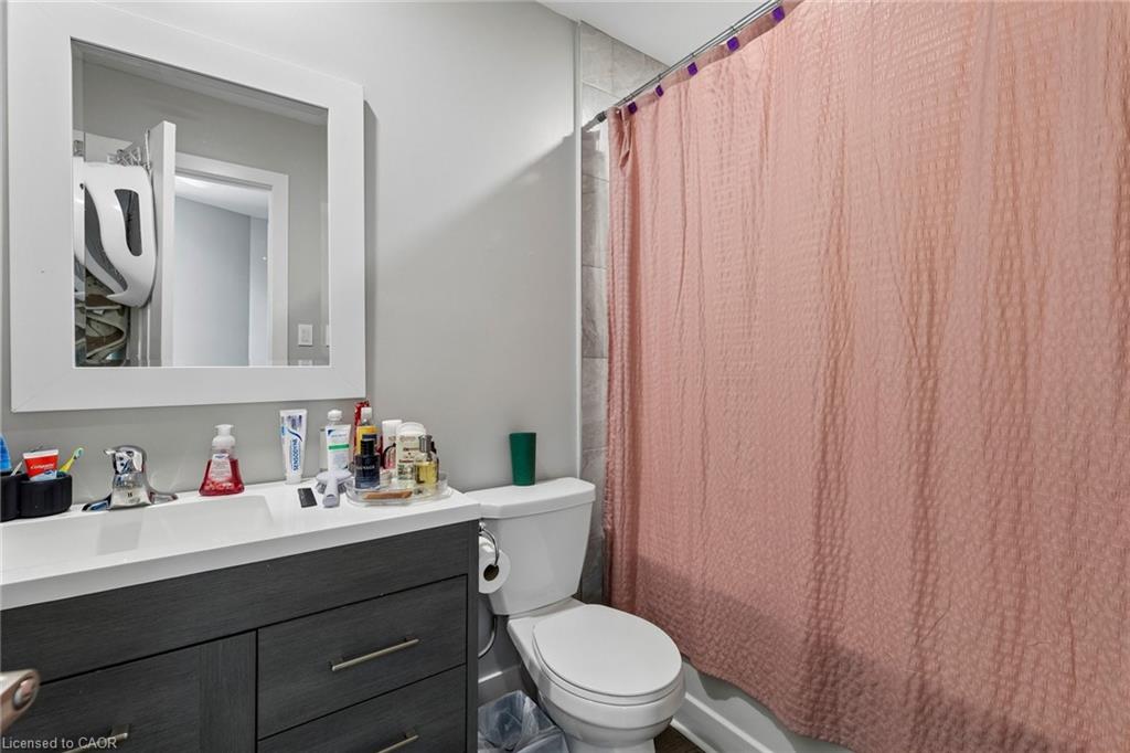 158 Laurentian Drive N Property Photo 12