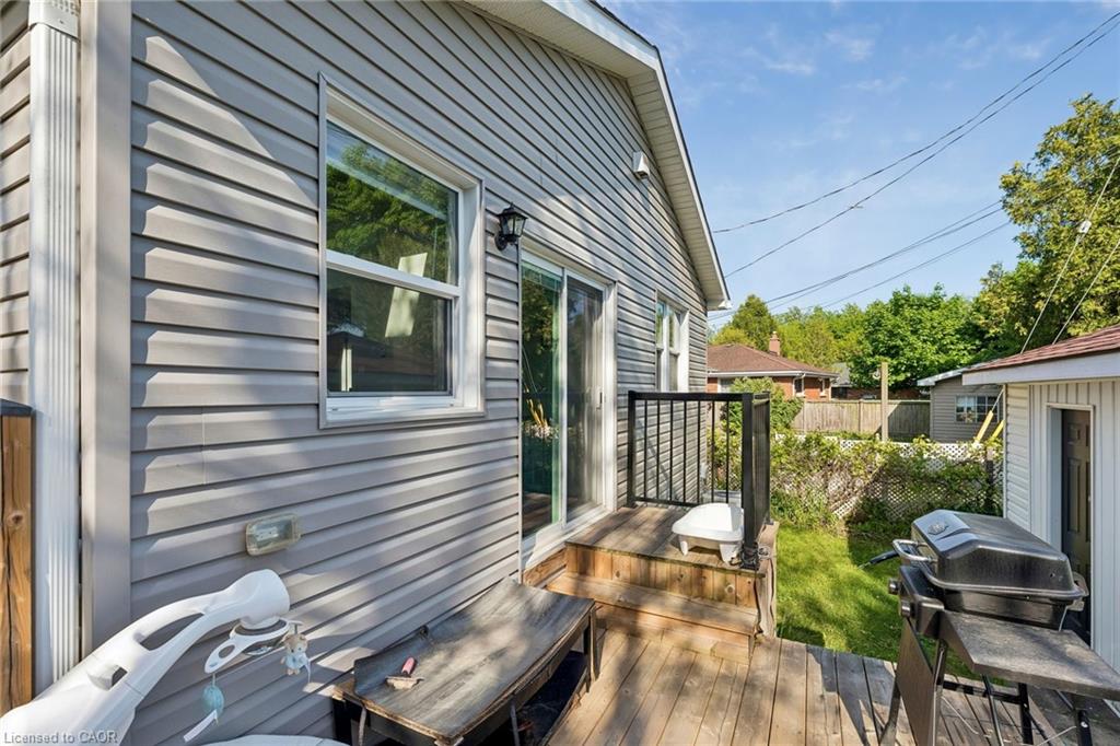 158 Laurentian Drive N Property Photo 18