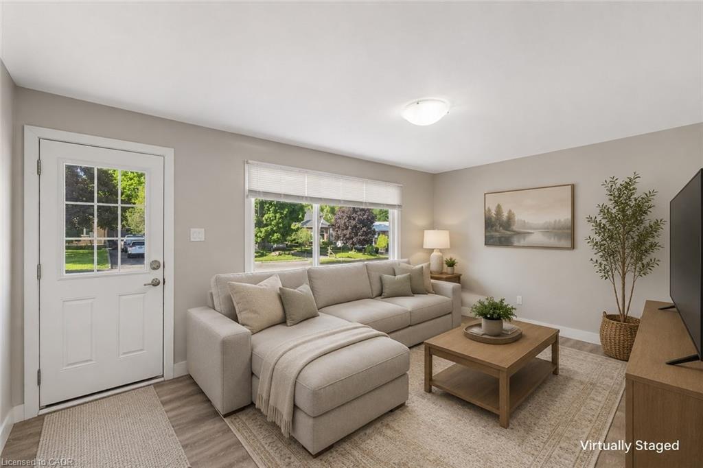 158 Laurentian Drive N Property Photo 24
