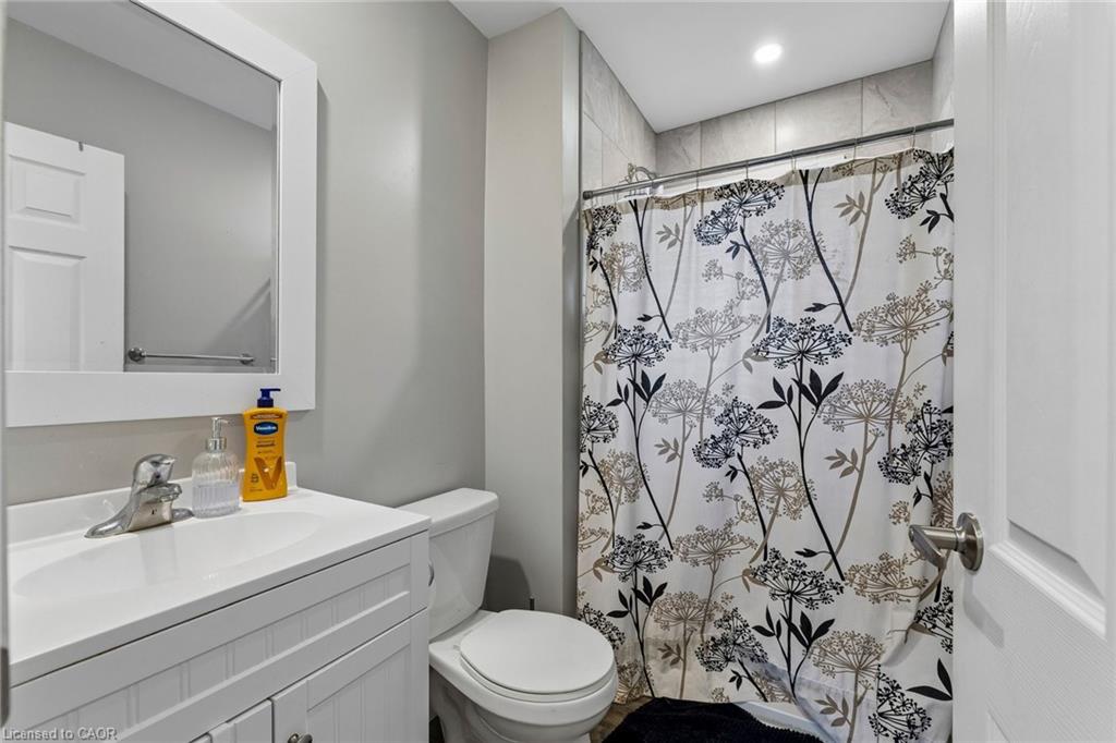 158 Laurentian Drive N Property Photo 34