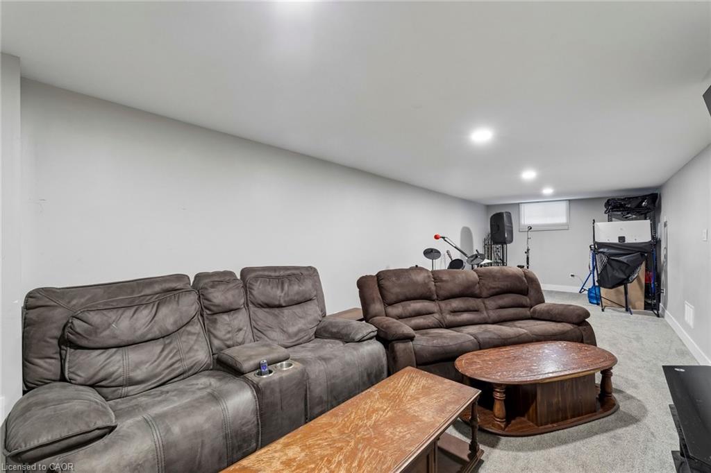 158 Laurentian Drive N Property Photo 36