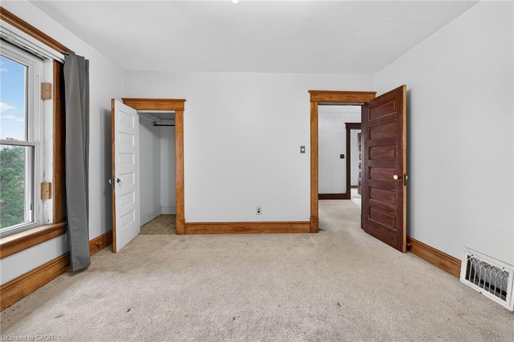 1054 Townline Road E Property Photo 26