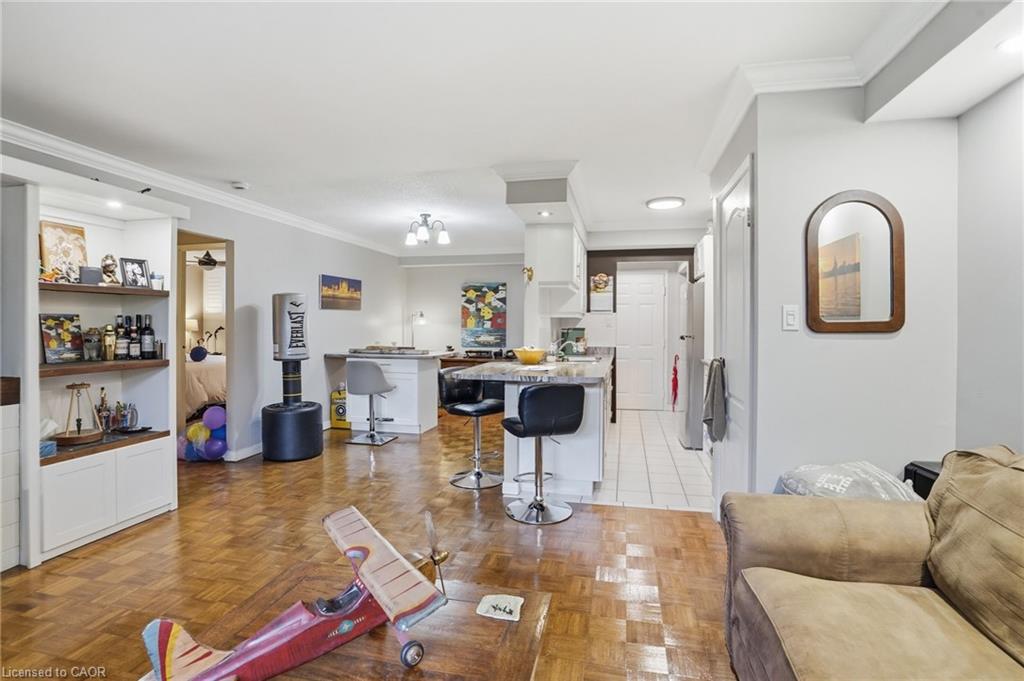 104-482 James Street N Property Photo 14