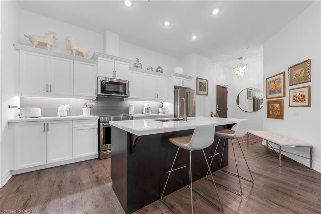 113-3290 New Street Property Photo 6