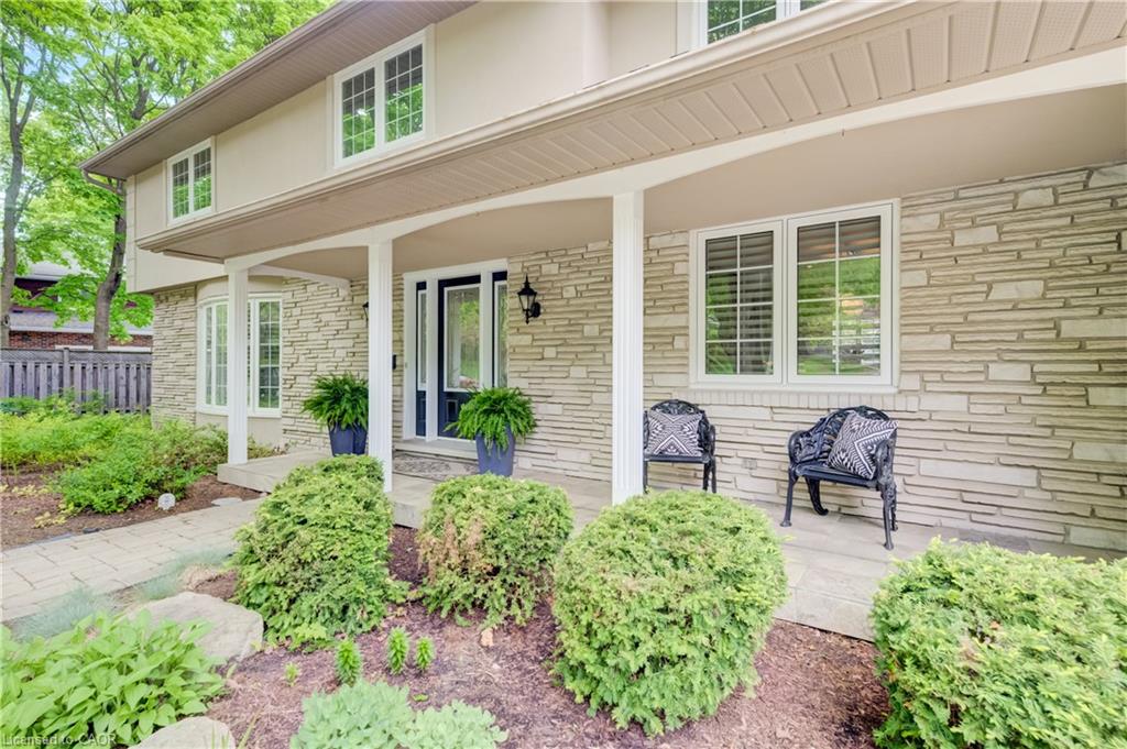 60 Huntley Crescent Property Photo 4