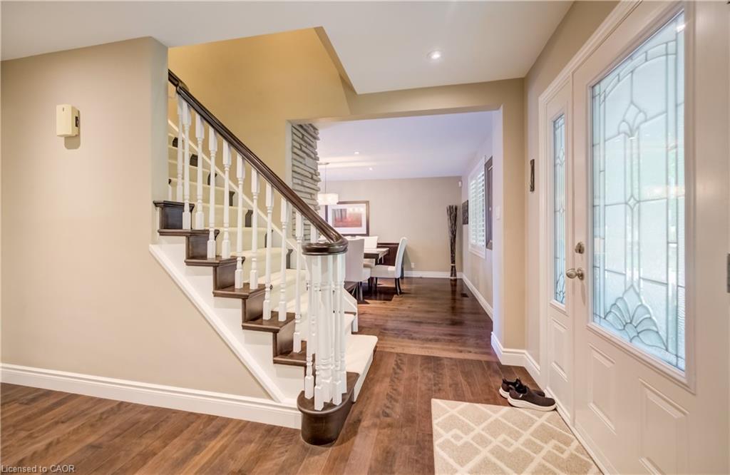 60 Huntley Crescent Property Photo 5