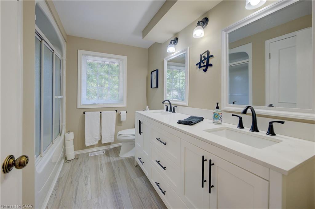60 Huntley Crescent Property Photo 30