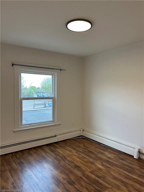 2-3 Balmoral Avenue S Property Photo 21