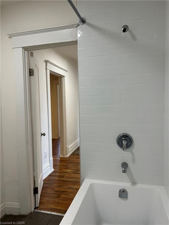 2-3 Balmoral Avenue S Property Photo 24
