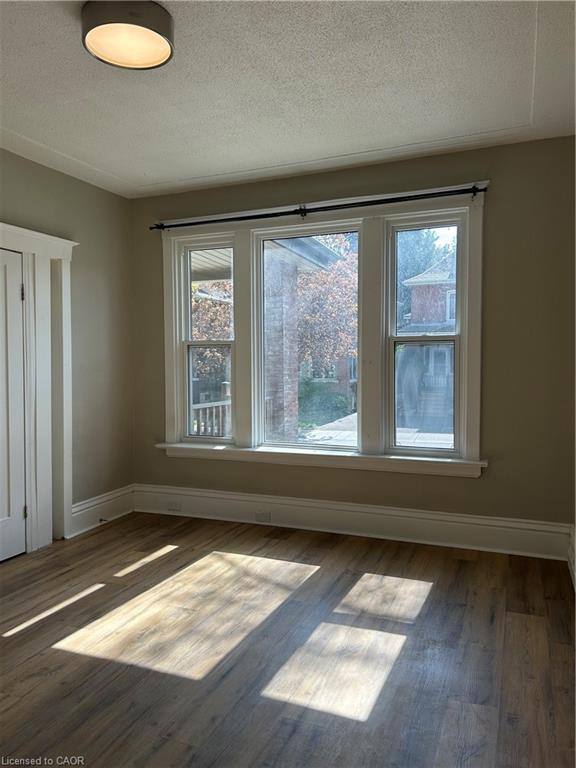 62 Barnesdale Avenue S Property Photo 2
